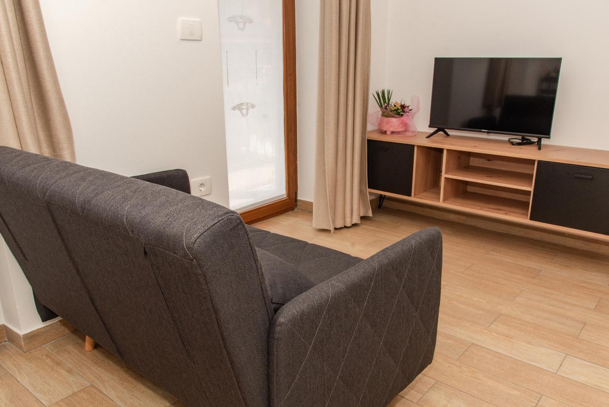 Apartmaji Tinta Kanal Εξωτερικό φωτογραφία
